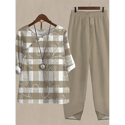 Casual Women's Set - Short Sleeve Shirt + High Waist Floral Pants