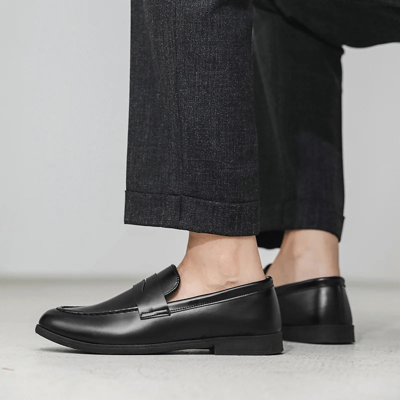 Summer Men's Suede Leather Flat Designer Loafers Comfy Outdoor Walking Shoes British Style All-match Non-slip Driving Boat Shoes